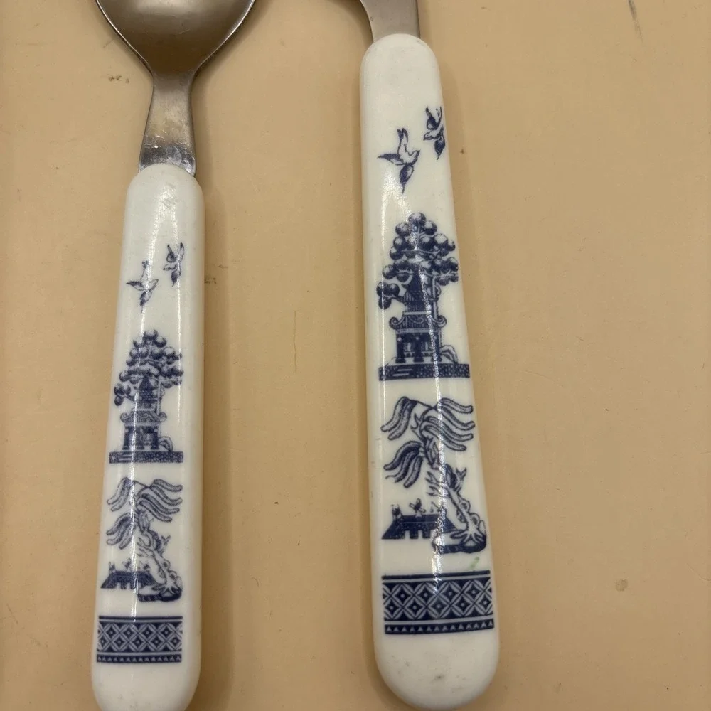 VTG Blue Willow Handled Flatware Stainless Steel 5 Piece Set Knife Forks Spoons